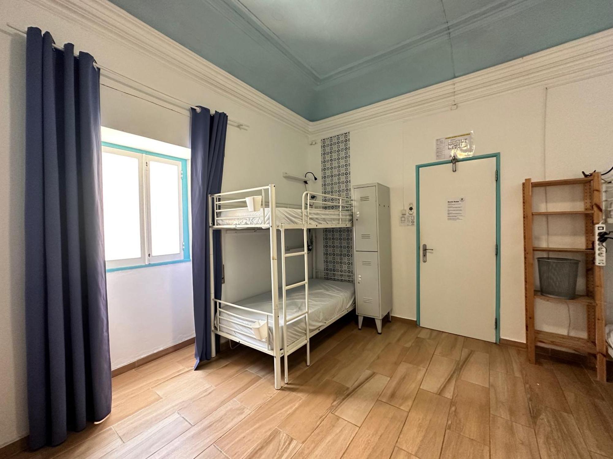 Orange Terrace Hostel Albufeira Room photo